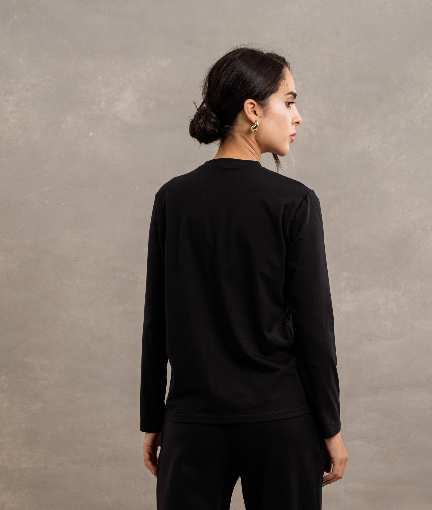 Round Neck Top In Black