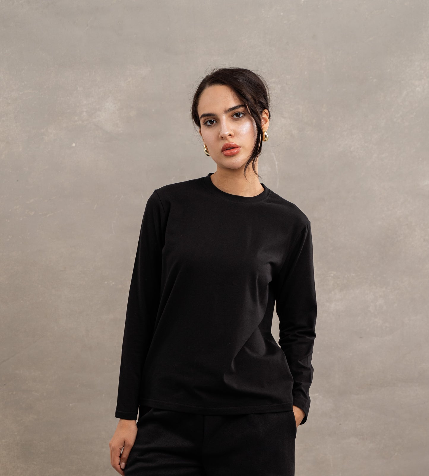 Round Neck Top In Black