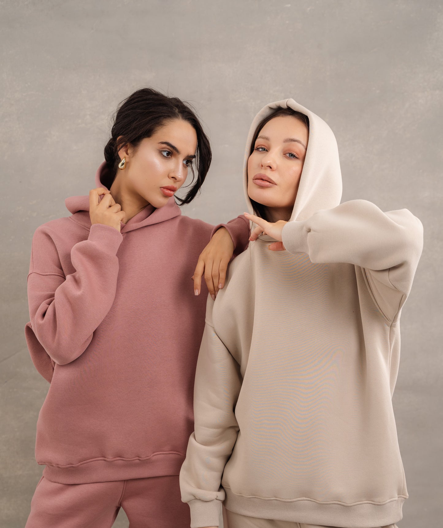 Basic Fleece Hoodie In Cashmere