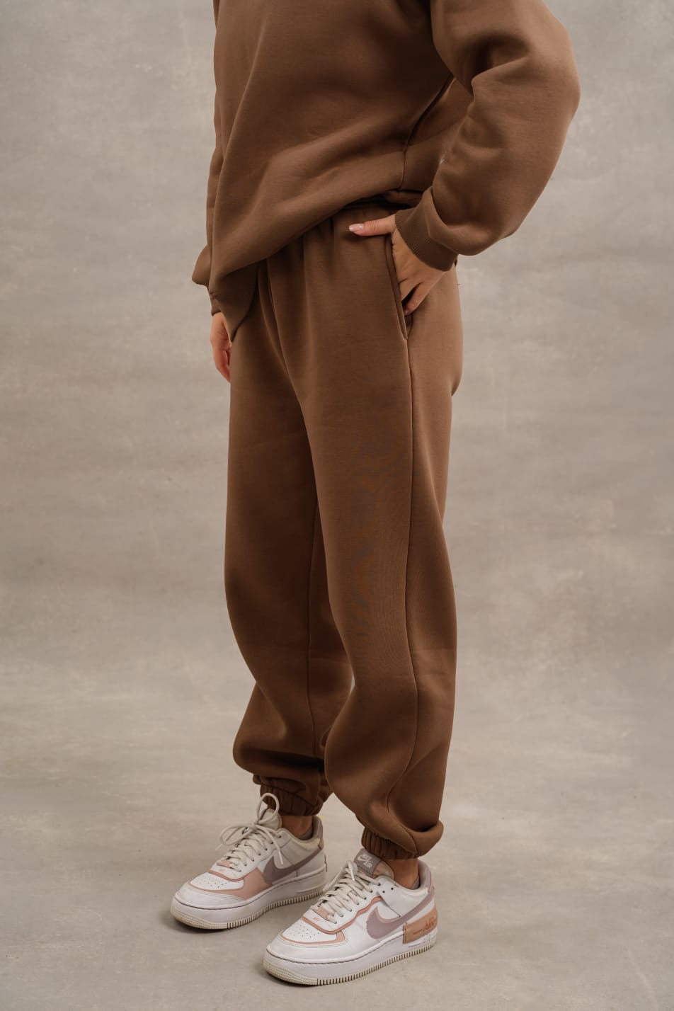 Basic Fleece Sweatpants In Brown